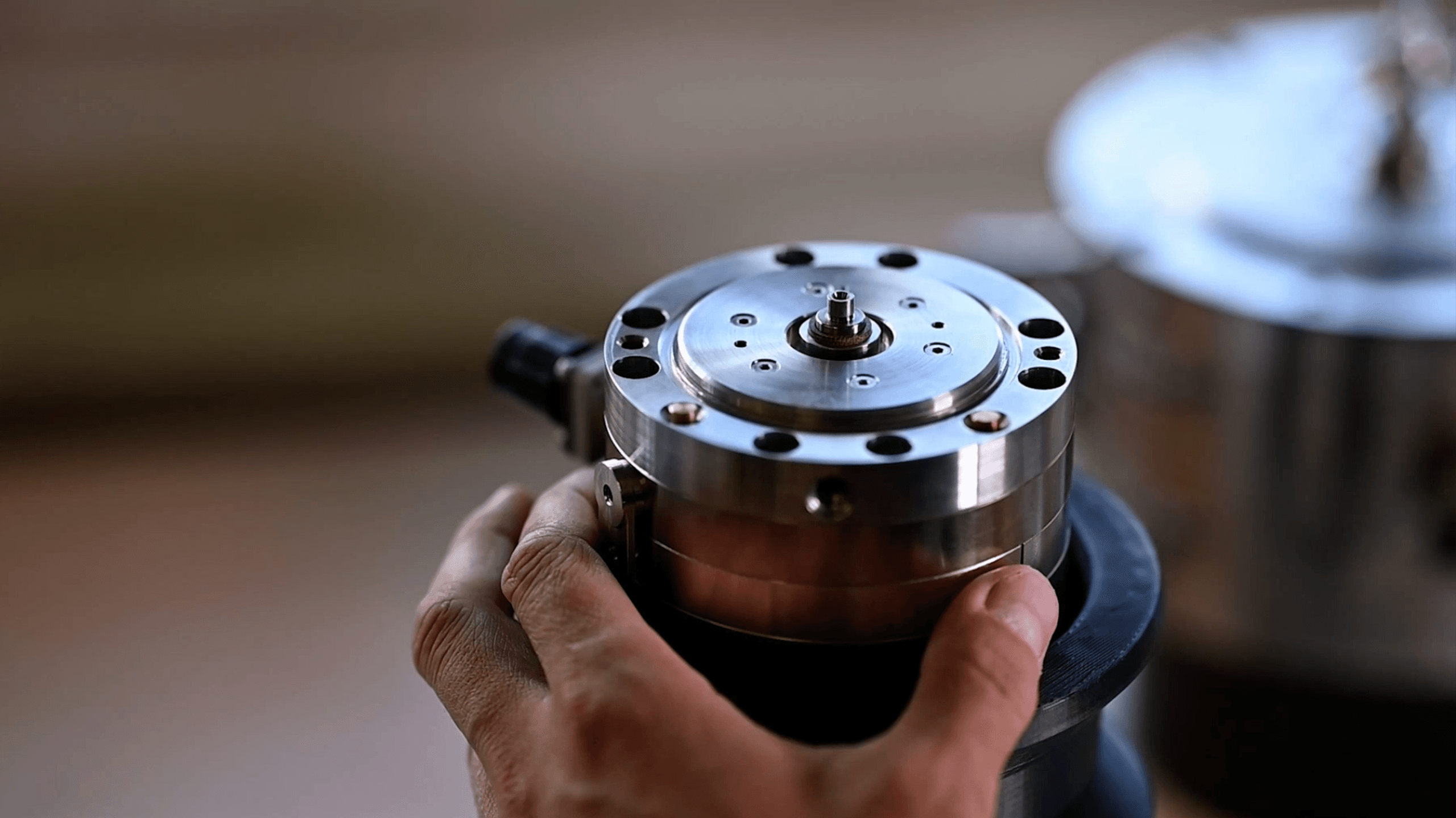 Long-term service and support